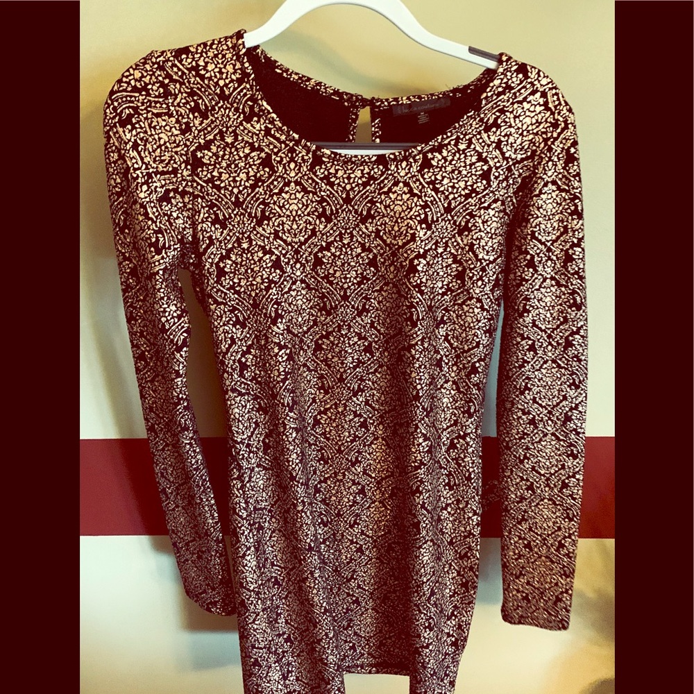 Lucca Contour size medium black and gold long top